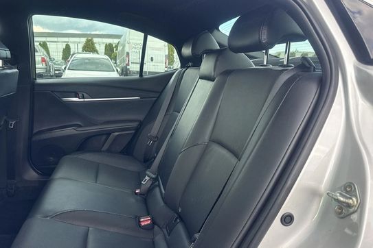 Toyota Camry 2.5 Hybrid Dynamic Force Prestige e-CVT