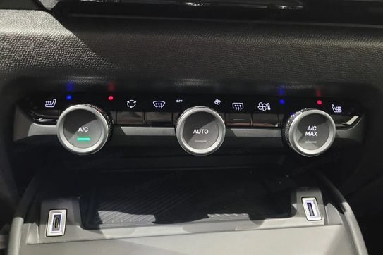 Citroen C4 1.2 PureTech Shine S&S EAT8