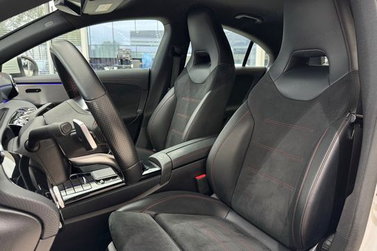 Mercedes CLA 200 AMG Line