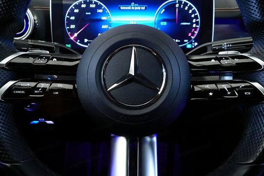 Mercedes Klasa C 300 e AMG Line