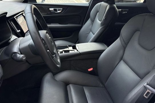 Volvo V60 T6 AWD Plug-In Hybrid Plus Dark aut