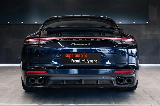 Porsche Panamera 4 E-Hybrid Platinum Edition