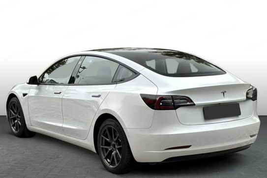 Tesla Model 3 RWD