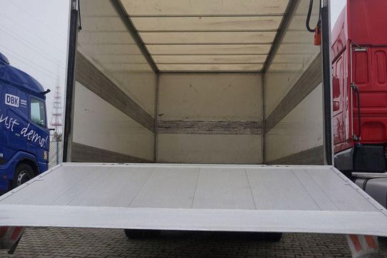 Iveco Daily Hi-Matic Kontener + Winda