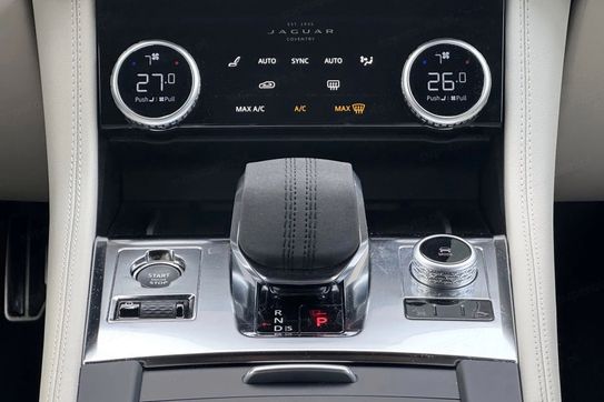 Jaguar F-Pace 2.0 D200  AWD R-Dynamic SE