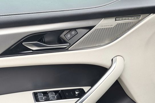 Jaguar F-Pace 2.0 D200  AWD R-Dynamic SE