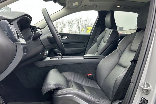 Volvo XC60 B5 D AWD Plus Bright aut