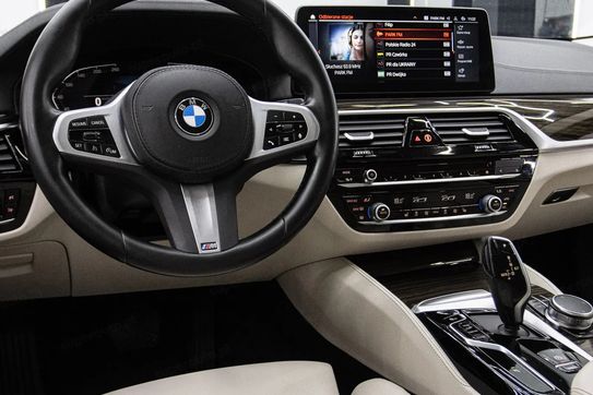 BMW Seria 5 520I Luxury Line