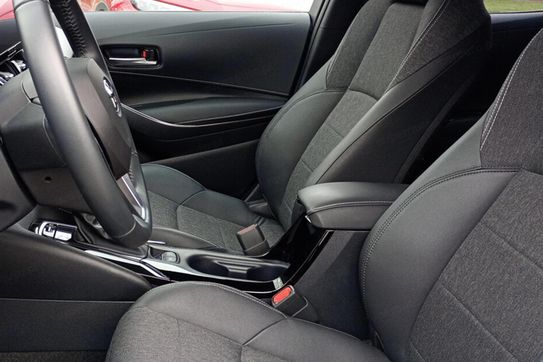 Toyota Corolla Style 1.8 Hybrid