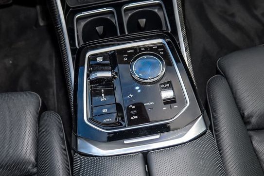 BMW Seria 7 750e xDrive M Sport