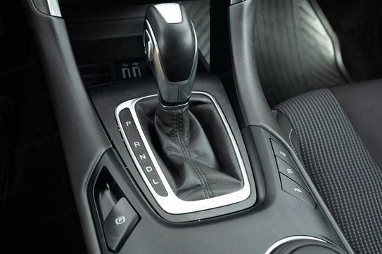 Ford Mondeo 2.0 Hybrid