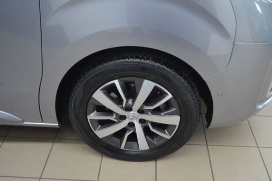 Toyota Proace Verso Long Business