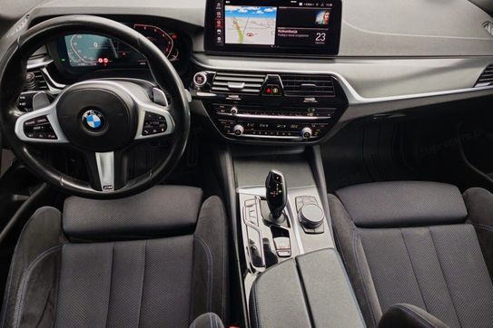 BMW Seria 5 530i xDrive M Sport