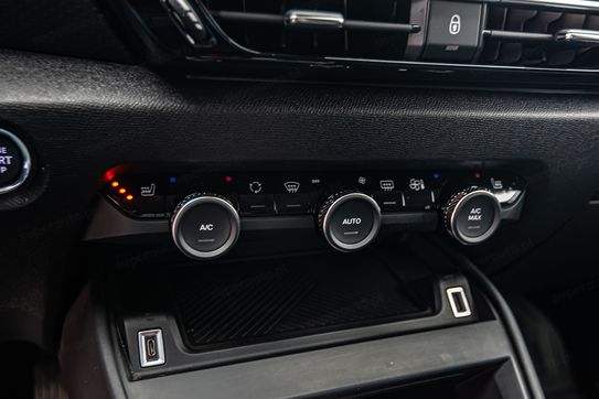 Citroen C4 1.2 PureTech Shine S&S EAT8