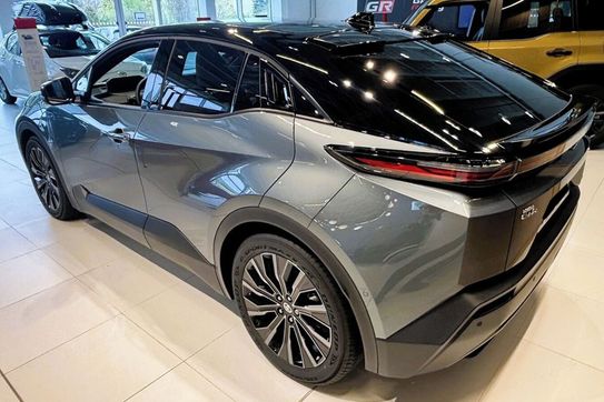 Toyota C-HR + Executive BEV