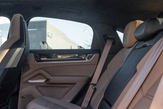 Porsche Cayenne Coupe Black Edition