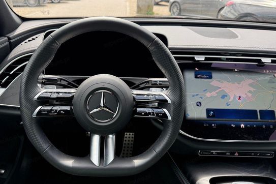 Mercedes Klasa E 220 d 4-Matic AMG