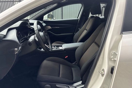 Mazda 3 2.0 Centre-Line