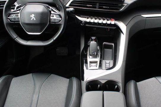 Peugeot 3008 1.5 BlueHDi EAT8
