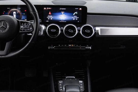 Mercedes GLB 200
