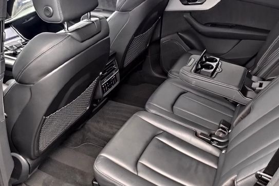 Audi Q7 50 TDI quattro S Line