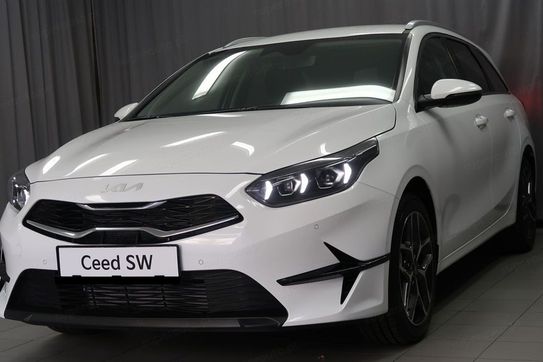 Kia Ceed 1.5 T-GDI Tribute DCT
