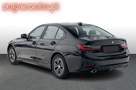 BMW Seria 3 320i