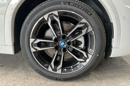 BMW iX2 eDrive20 M Sport