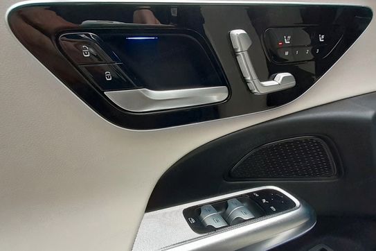 Mercedes Klasa E 200  4-Matic Avantgarde