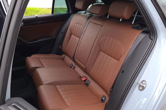 Skoda Superb 2.0 TDI SCR 4x4 L&K DSG