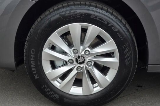 Skoda Octavia Drive Essence 2.0 TDI DSG