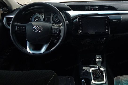 Toyota HiLux 2.4 D-4D Double Cab SR 4x4 aut