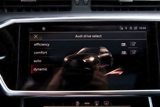 Audi A6 RS6 TFSI quattro Performance