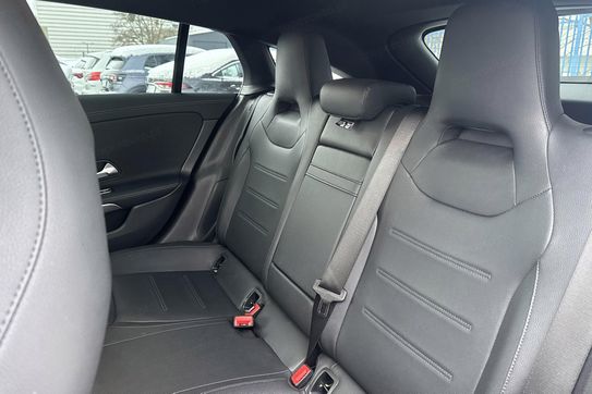 Mercedes CLA 250 e 8G-DCT