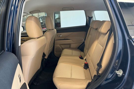 Mitsubishi Outlander 2.0 4WD CVT