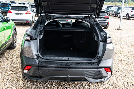 Peugeot 408 Allure e-DCS 1.2 mHEV