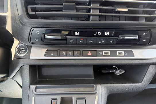 Peugeot Traveller 2.0