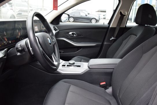 BMW Seria 3 318i