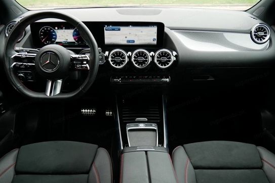 Mercedes B Klasa 220 4MATIC AMG Line