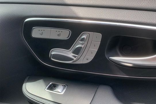 Mercedes V Klasa V300d Długi Avantgarde 4-Matic 9G-Tronic