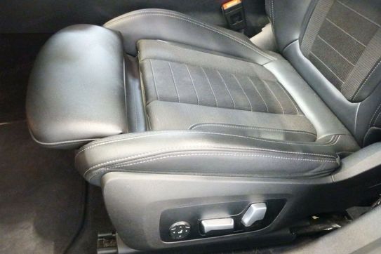 BMW Seria 3 Touring 320d Sport Line