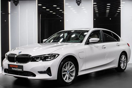 BMW Seria 3 330e