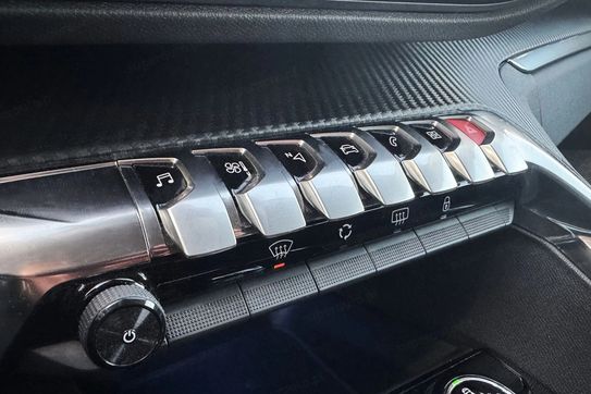 Peugeot 5008 1.6 THP Allure S&S EAT6