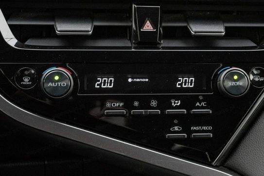 Toyota Camry 2.5 Hybrid Executive CVT