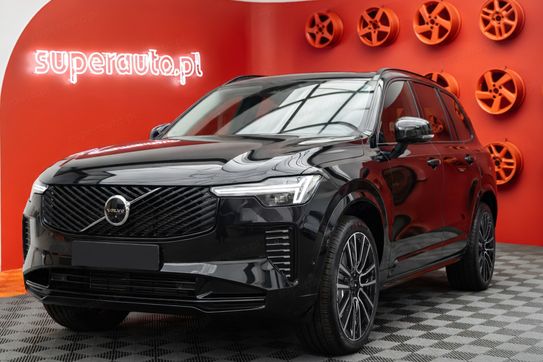 Volvo XC90 B5 AWD Ultra Dark