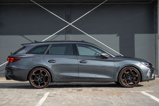 Cupra Leon 2.0 TSI 4Drive DSG VZ Tribe Edition
