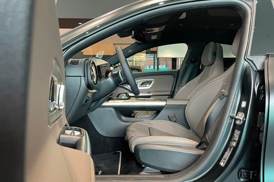 Mercedes CLA 220 4-Matic AMG Line