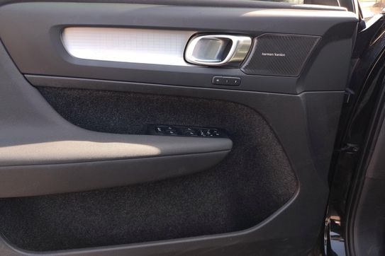 Volvo XC40 B3 Plus Dark