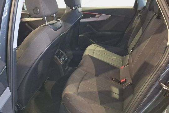 Audi A4 35 TFSI mHEV Advanced S tronic