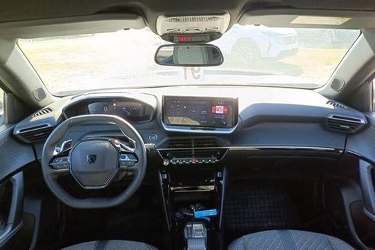 Peugeot 2008 1.2 Puretech Allure Pack S&S EAT8